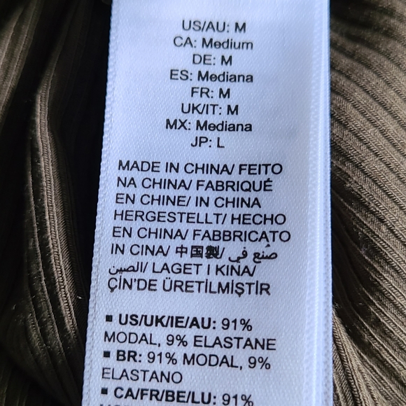 NWT the Drop cropped top, sz medium - Picture 3 of 4